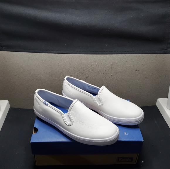 KEDS Women's Champion Slip On Leather Sneaker Size 5, White - Picture 1 of 11